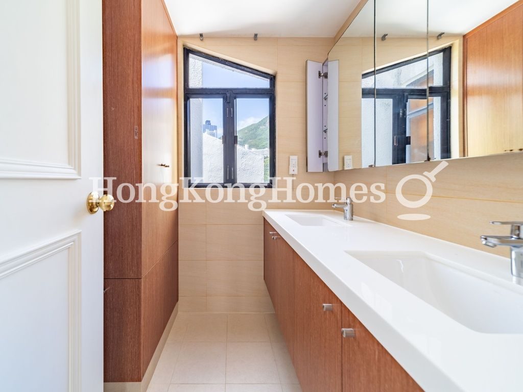 Master Bathroom — Carrianna Sasson, Pokfulam
