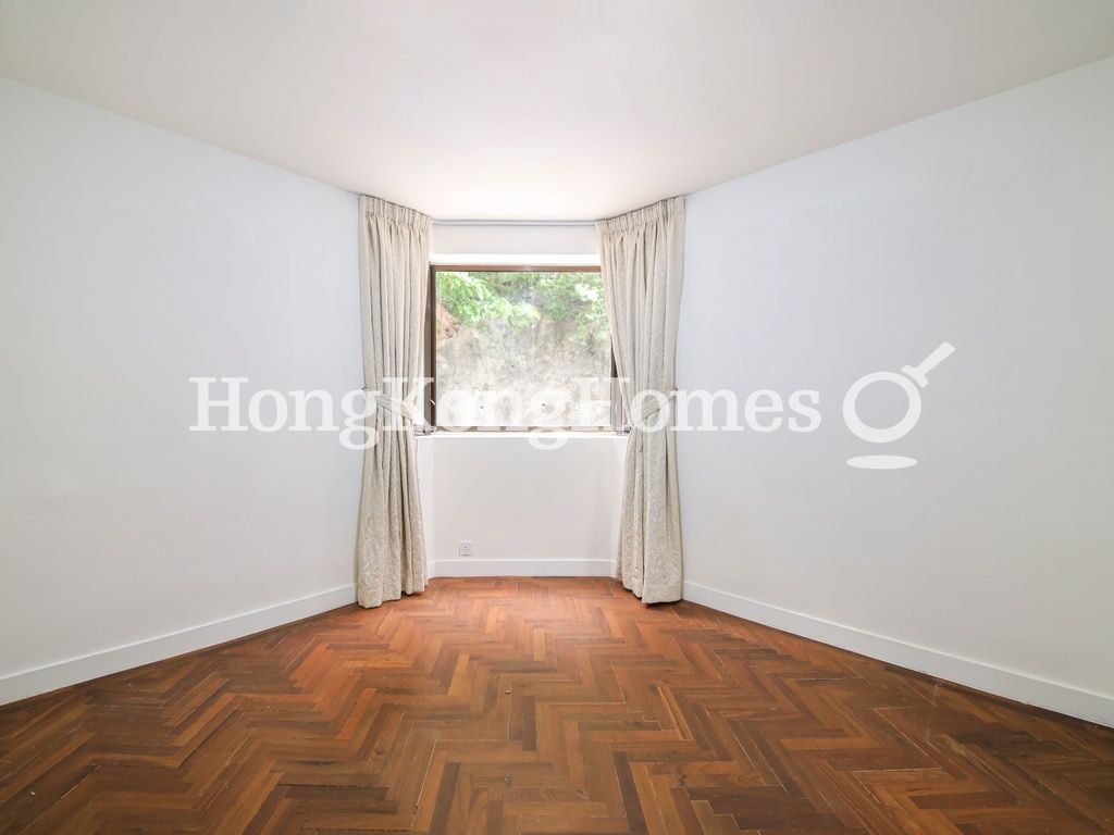 Fourth Ensuite Bedroom — Henredon Court, Shouson Hill