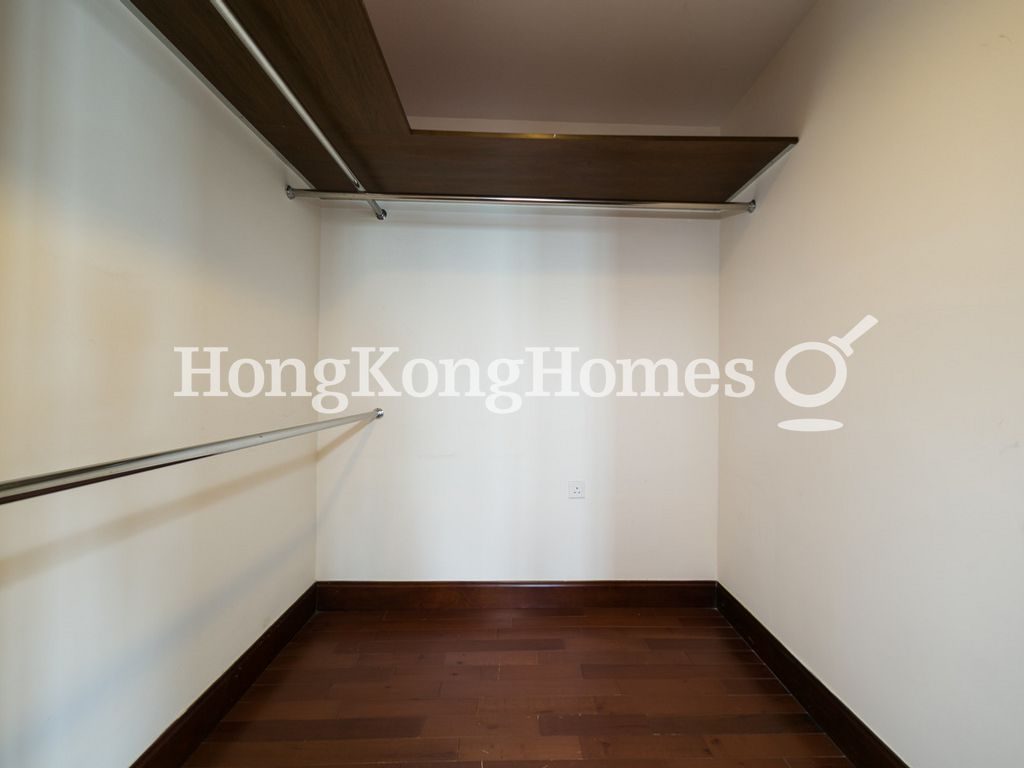 Walk-in Closet in Master Bedroom — Repulse Bay Mansions - Block A, Repulse Bay