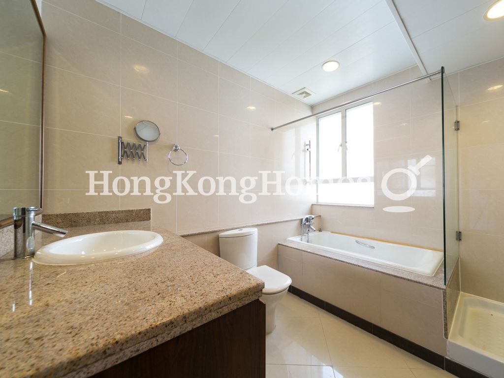 Master Bathroom — Repulse Bay Mansions - Block A, Repulse Bay