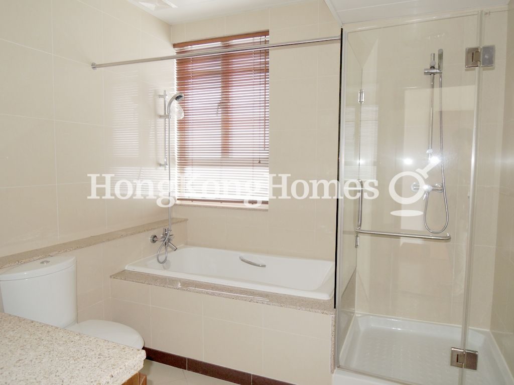Master Bathroom — Repulse Bay Mansions - Block A, Repulse Bay
