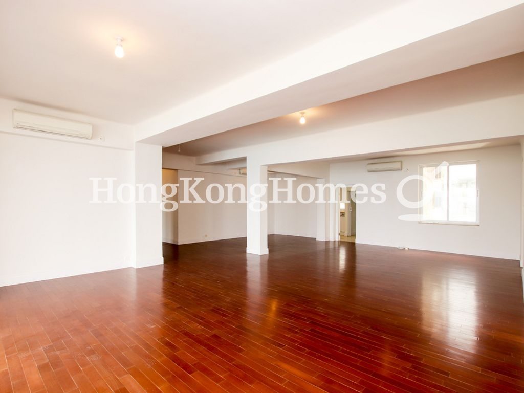 Living and Dining Room — Repulse Bay Mansions - Block A, Repulse Bay