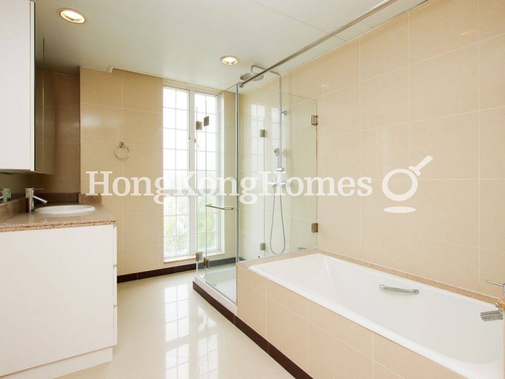 Master Bathroom — Repulse Bay Mansions - Block A, Repulse Bay