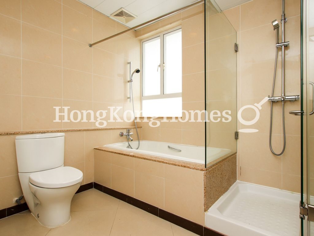 Second Ensuite Bathroom — Repulse Bay Mansions - Block A, Repulse Bay
