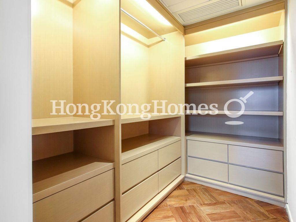Walk-in Closet in Master Bedroom — Headland Road, 3, Chung Hom Kok