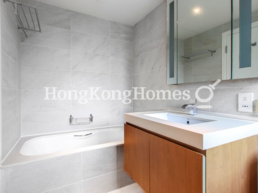 Second Ensuite Bathroom — Headland Road, 3, Chung Hom Kok