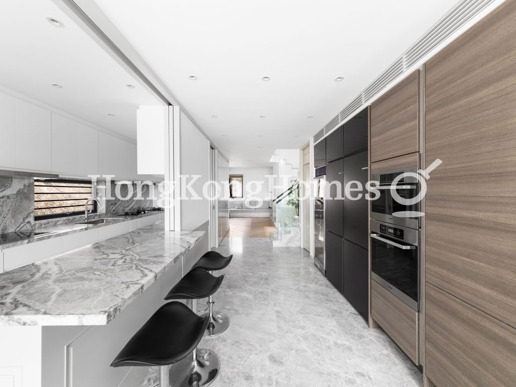 Open Kitchen — Pinewaver Villas, Chung Hom Kok