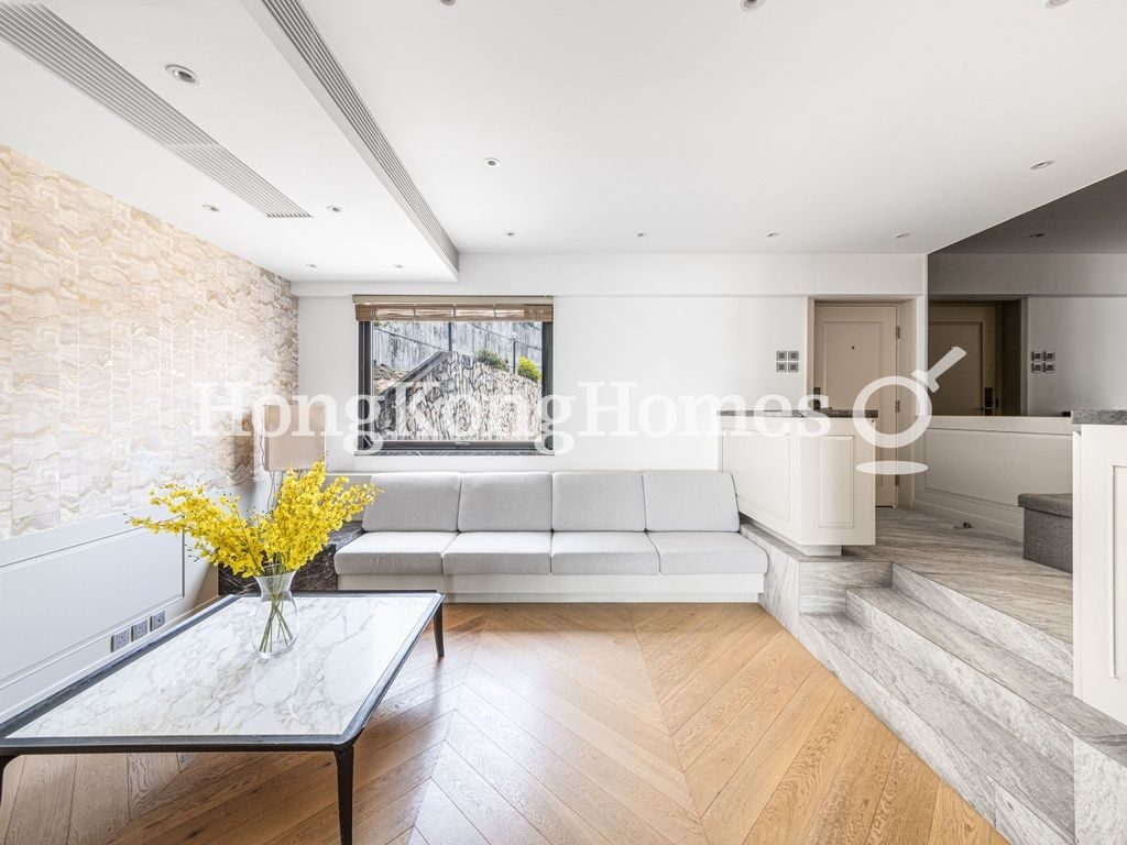 Living Room — Pinewaver Villas, Chung Hom Kok