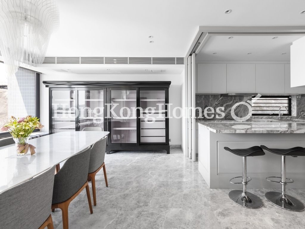Dining Room — Pinewaver Villas, Chung Hom Kok