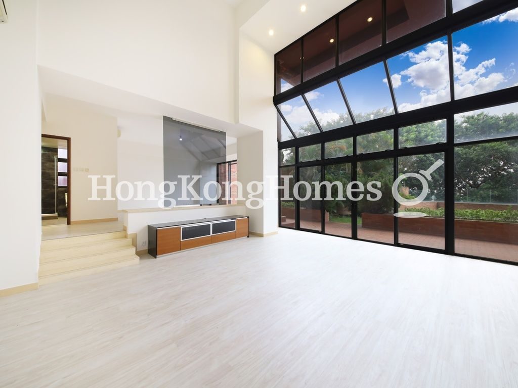 Living and Dining Room — The Somerset, Repulse Bay