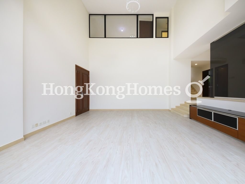 Living and Dining Room — The Somerset, Repulse Bay