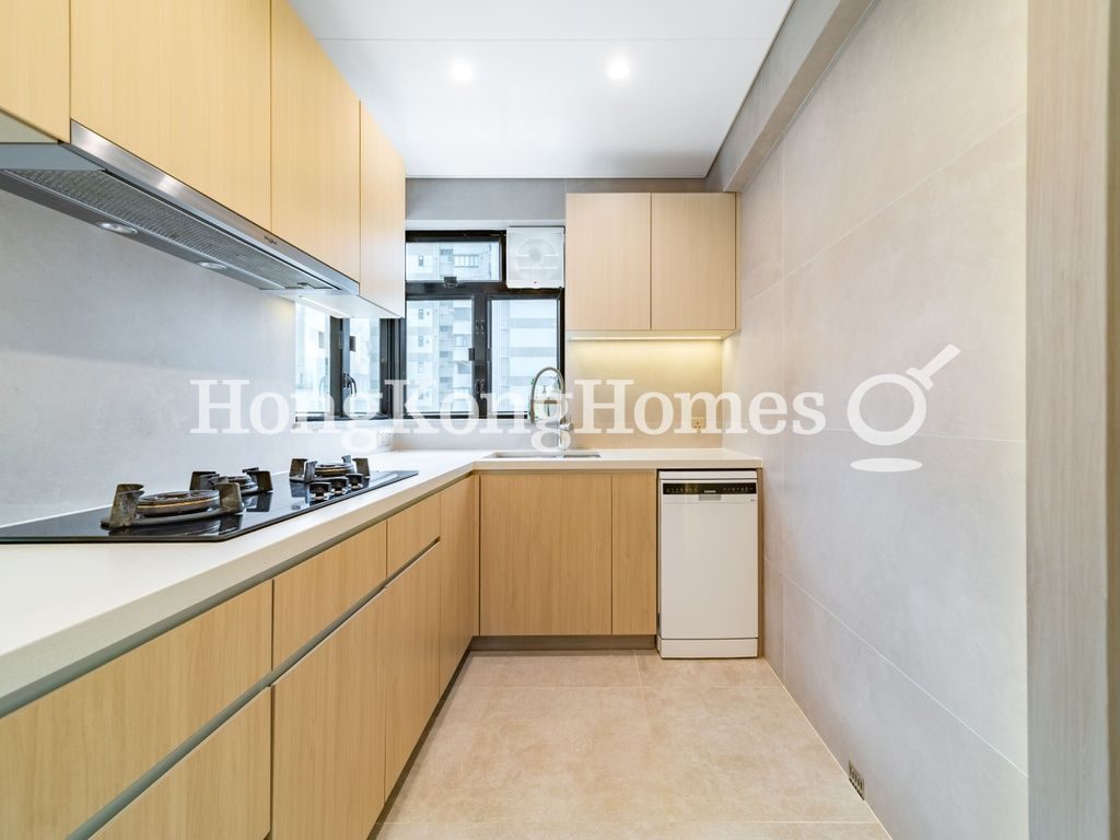 Kitchen — Elegant Terrace - Block 01, Mid-levels West