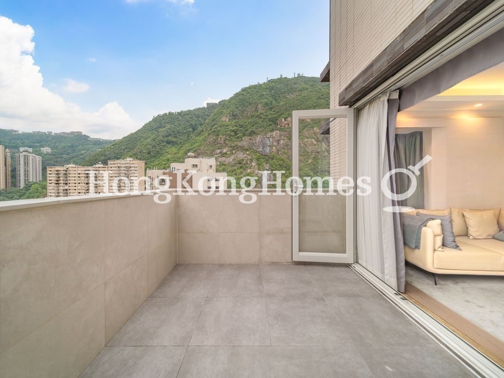 Balcony off Living and Dining Room — Elegant Terrace - Block 01, Mid-levels West