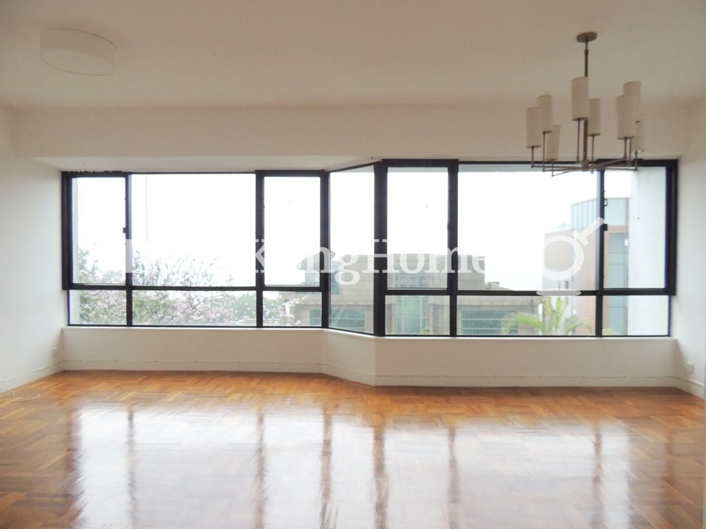 Family Room — Burnside Villa, Repulse Bay