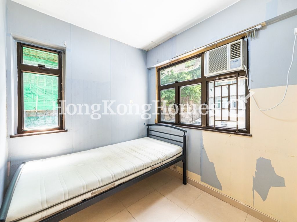 Master Bedroom — Tung Cheung Building, Sai Ying Pun