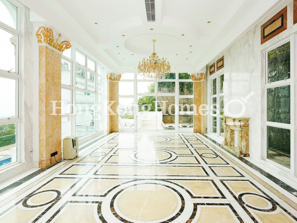 Living and Dining Room — Cheuk Nang Lookout, The Peak