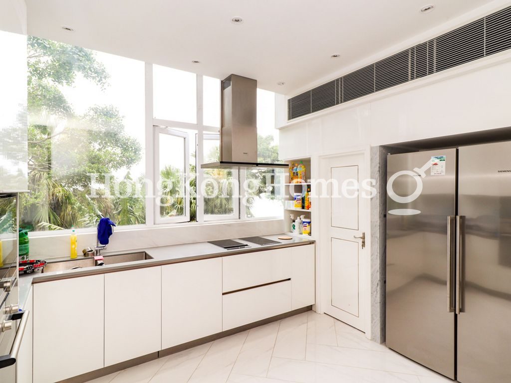 Kitchen — Cheuk Nang Lookout, The Peak