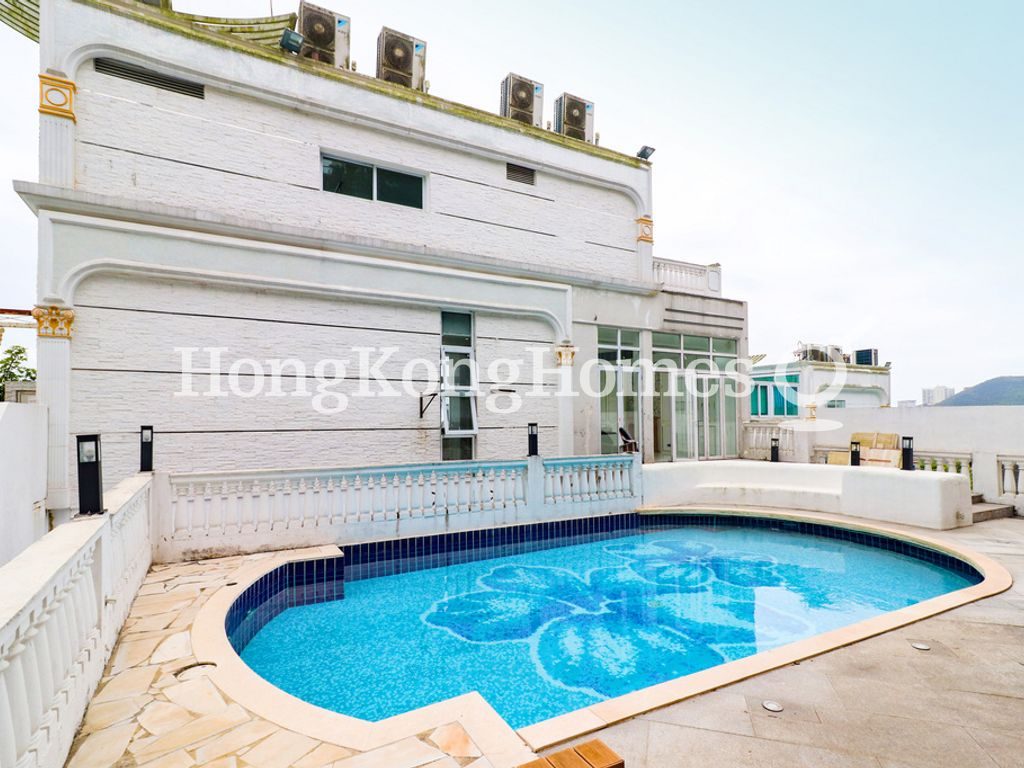Swimming Pool — Cheuk Nang Lookout, The Peak