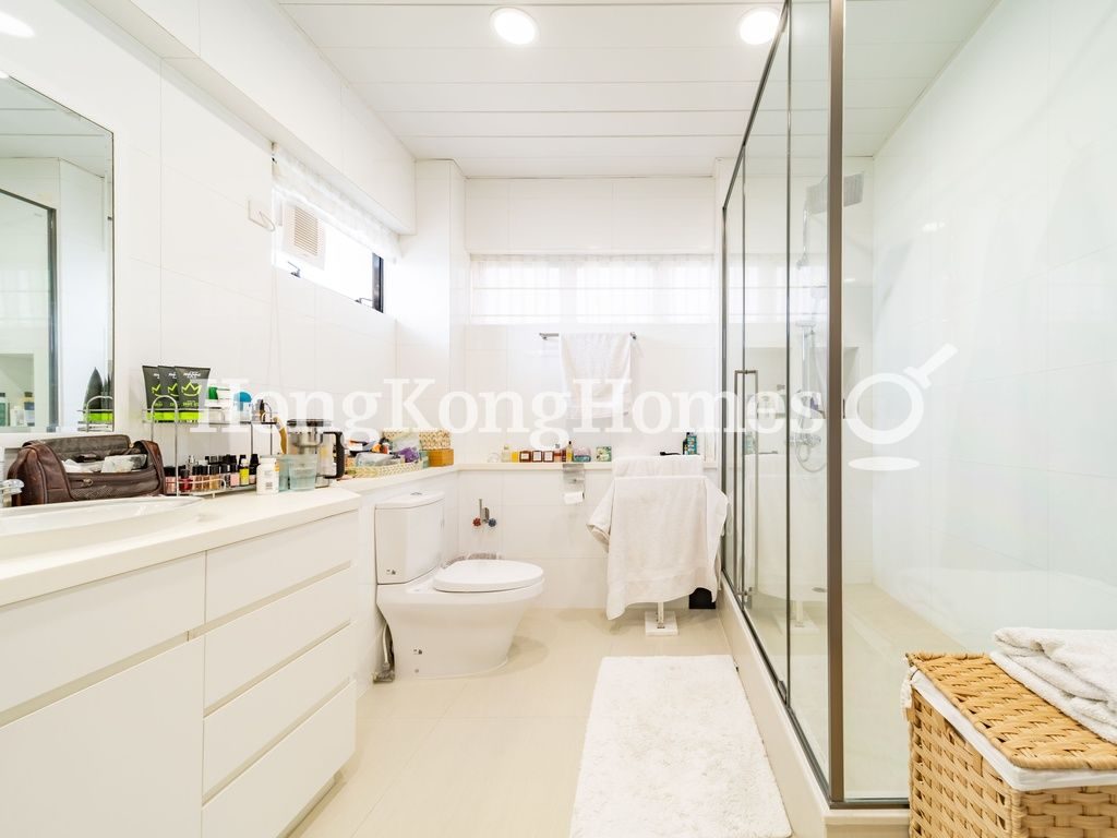 Master Bathroom — Phase 3 - Headland Village - Seabee Lane(2-269), Discovery Bay