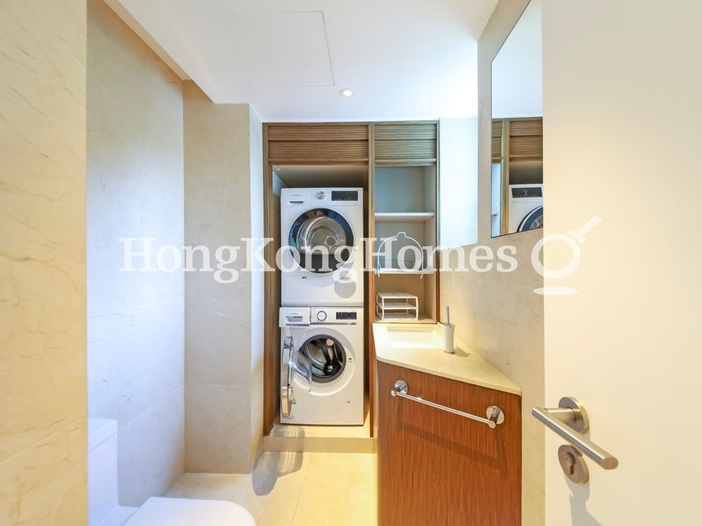 Guest Powder Room — The Repulse Bay - de Ricou, Repulse Bay