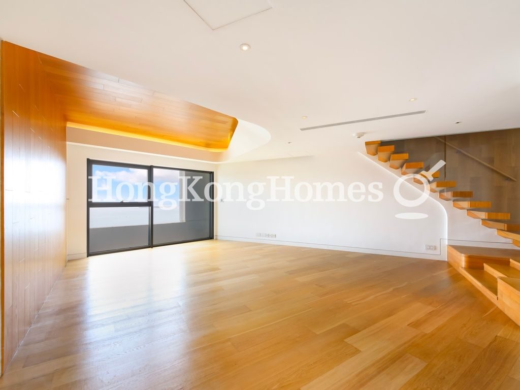 Living and Dining Room — The Repulse Bay - de Ricou, Repulse Bay