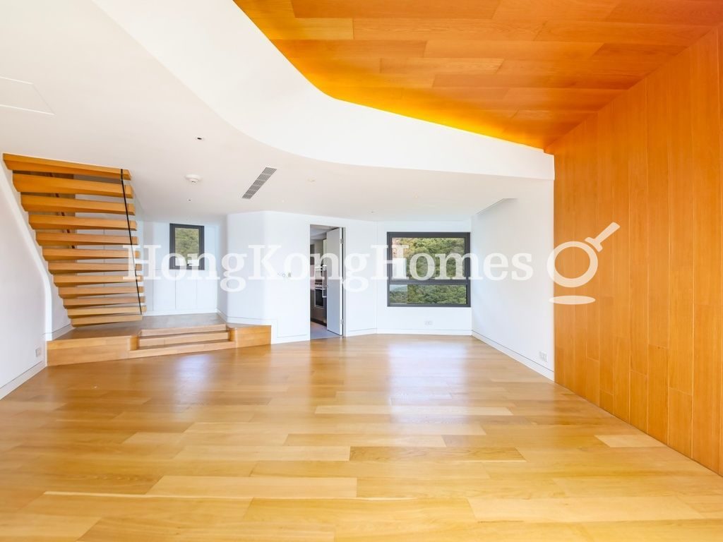 Living and Dining Room — The Repulse Bay - de Ricou, Repulse Bay