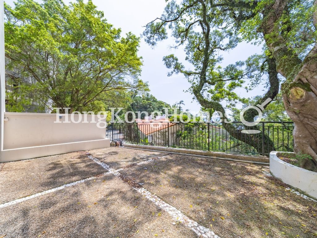 Private Garden off Living Room — Strawberry Hill, The Peak