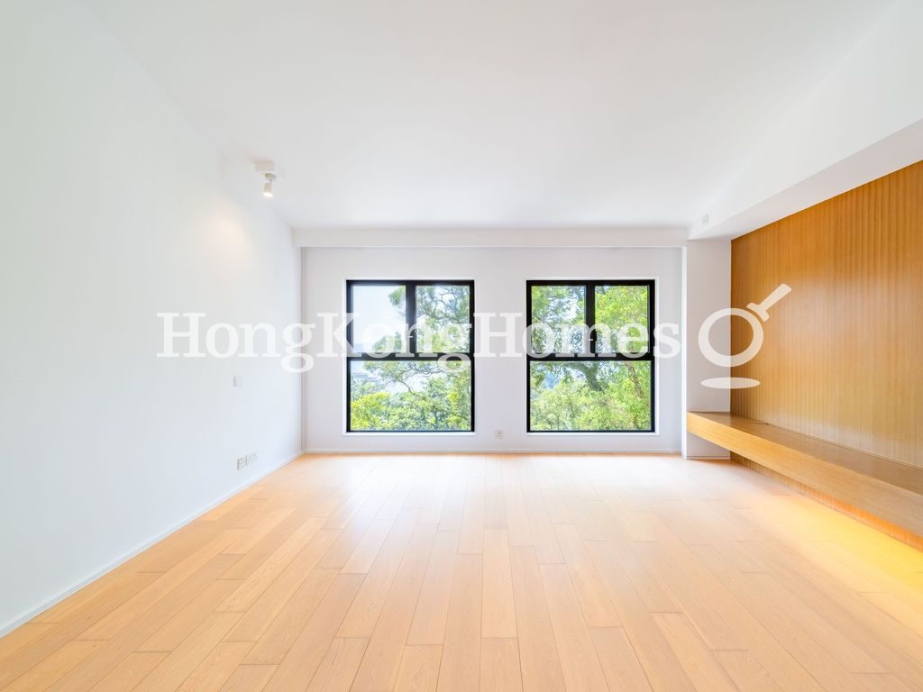 Master Bedroom — Strawberry Hill, The Peak