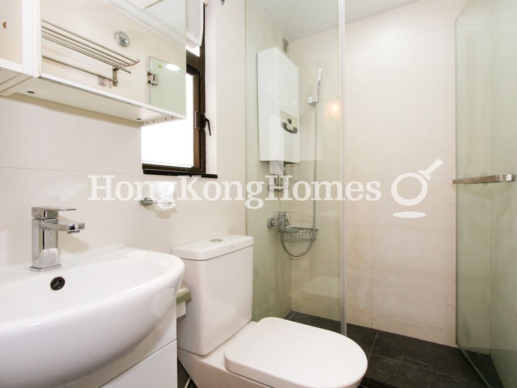Bathroom — Maxluck Court, Mid-levels West