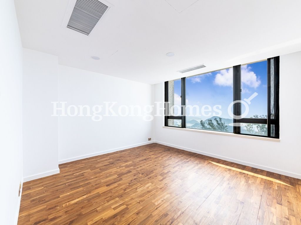 Fifth Bedroom — Ondina Heights, The Peak