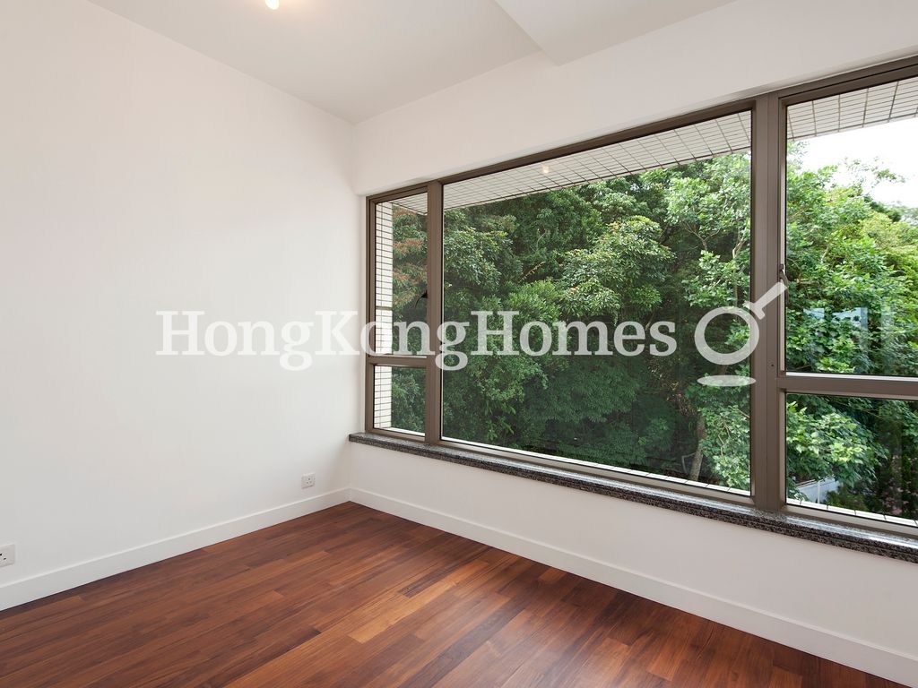 Third Bedroom — Mount Austin Estate, The Peak