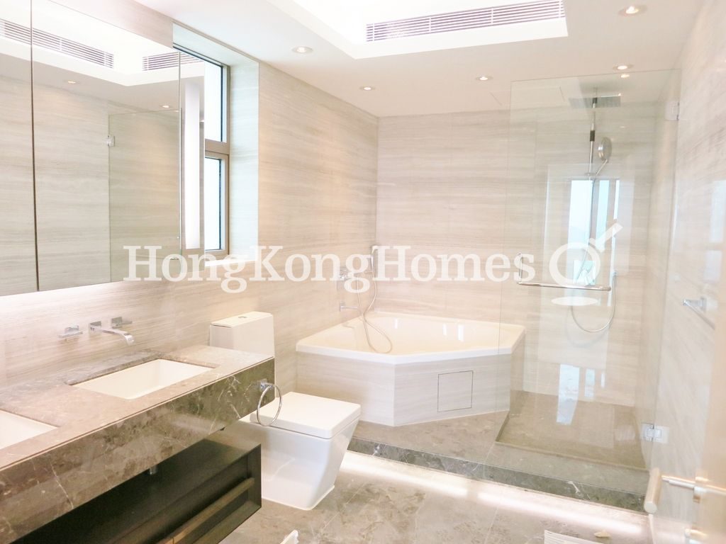 Master Bathroom — Mount Kellett Road, 74, The Peak