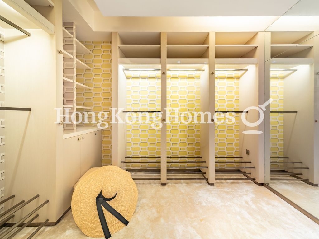 Dressing Area in Master Bedroom — Regal Crest, Mid-levels West