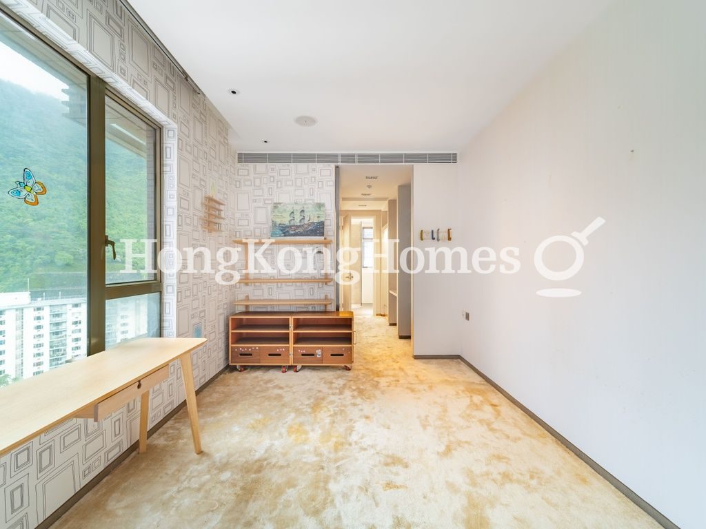 Second Ensuite Bedroom — Regal Crest, Mid-levels West