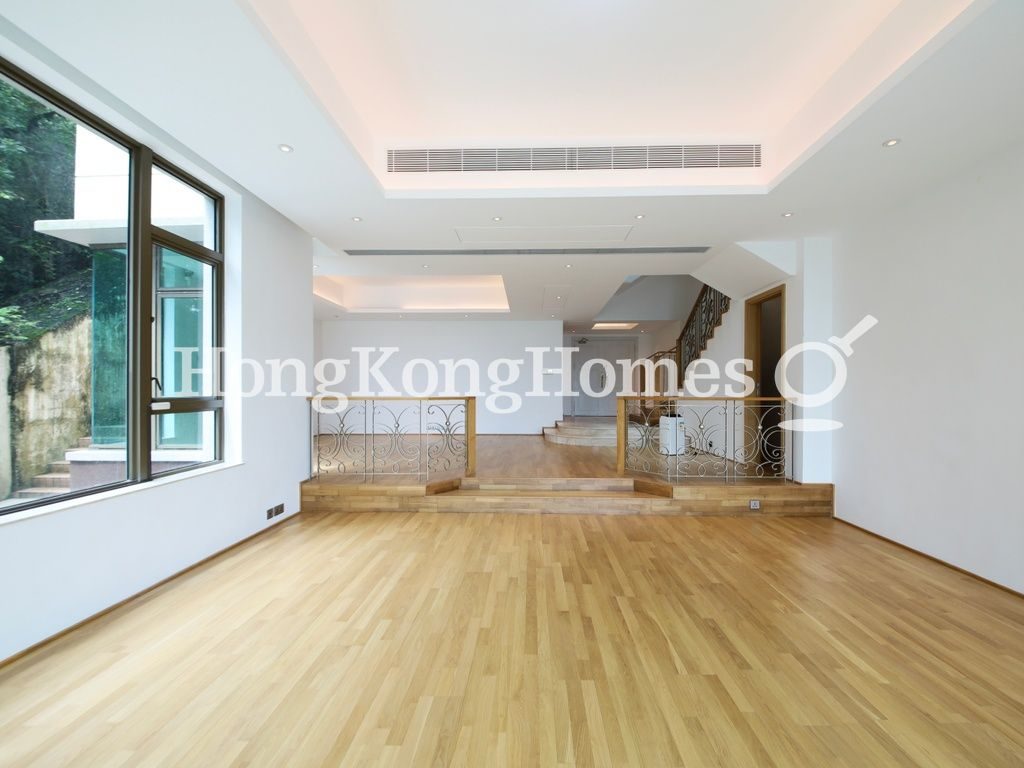Living and Dining Room — Mount Kellett Road, 74, The Peak