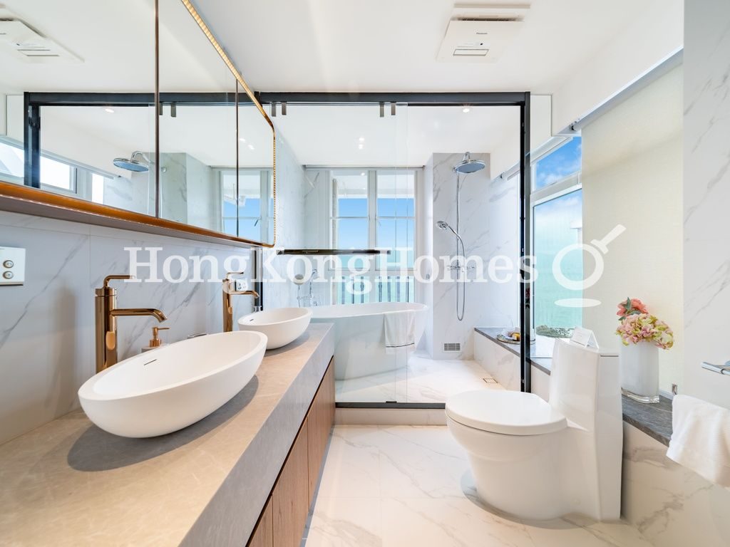 Master Bathroom — Murray Bay, Gold Coast