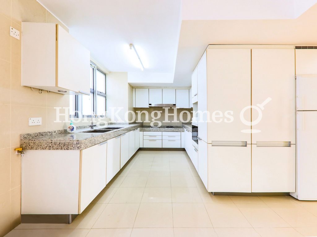 Kitchen — Overbays, Repulse Bay