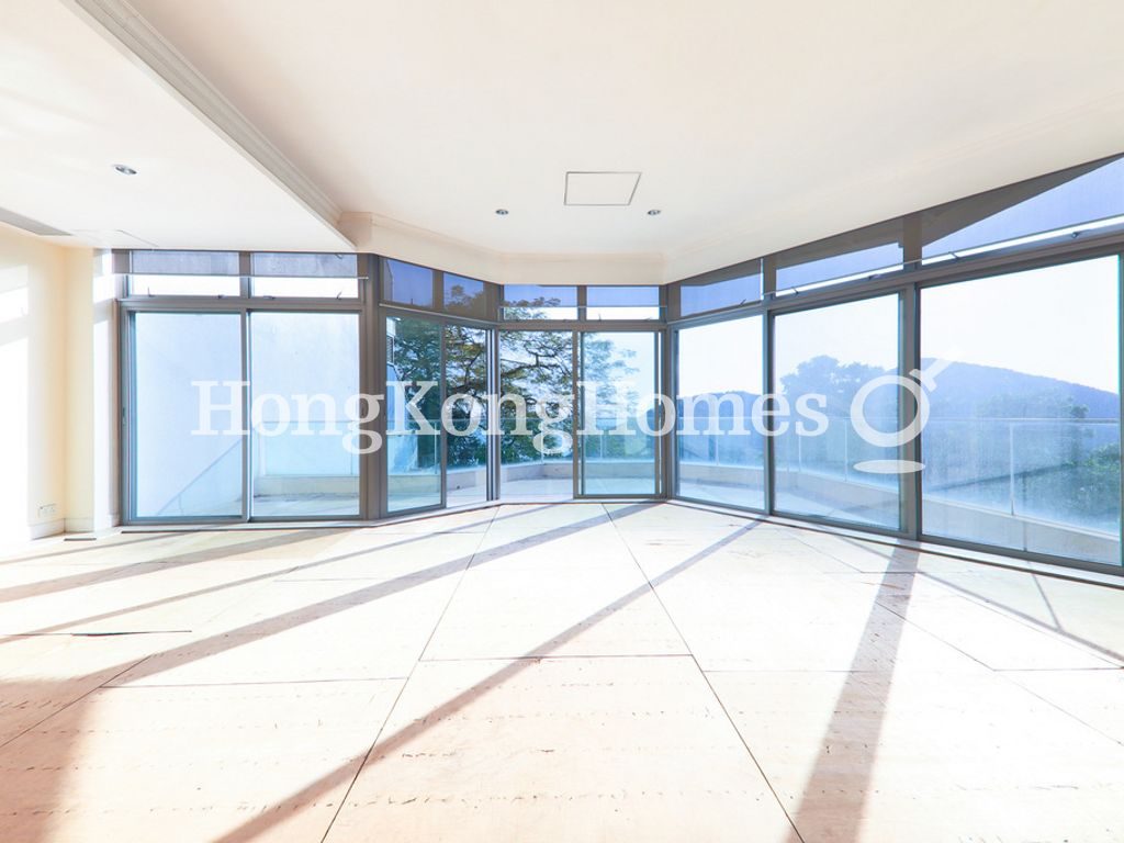 Second Ensuite Bedroom — Overbays, Repulse Bay
