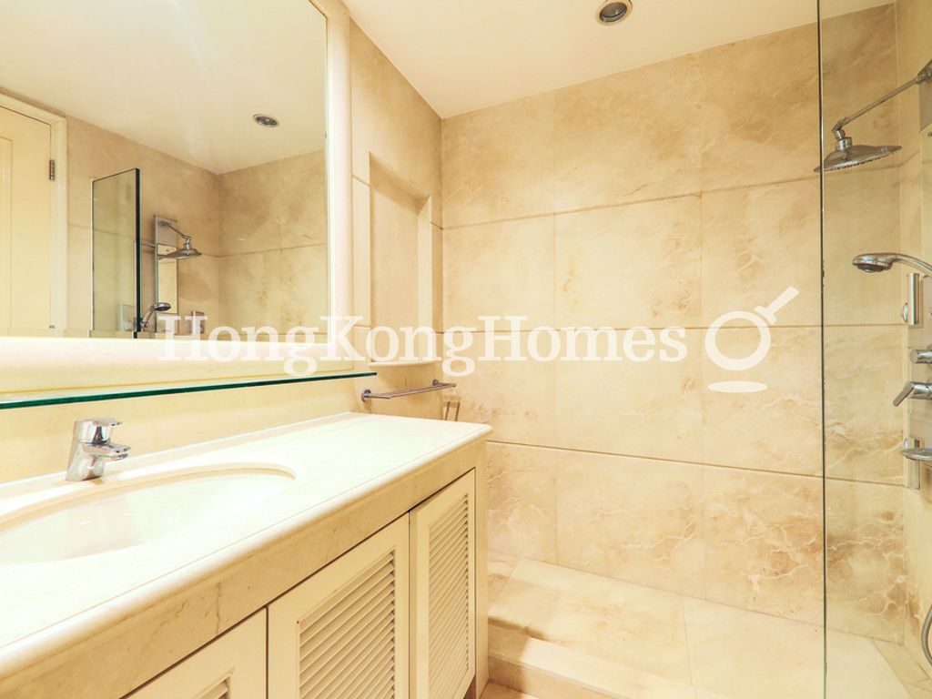 Second Ensuite Bathroom — Overbays, Repulse Bay