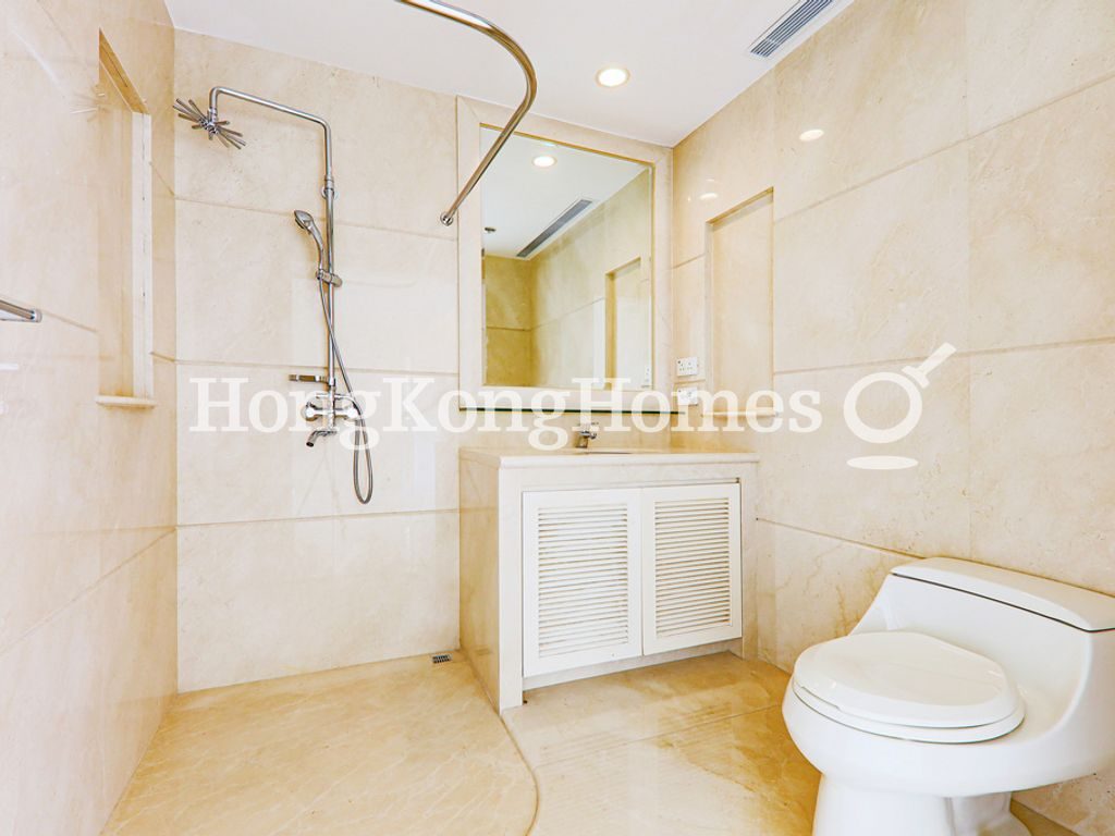 Third Ensuite Bathroom — Overbays, Repulse Bay