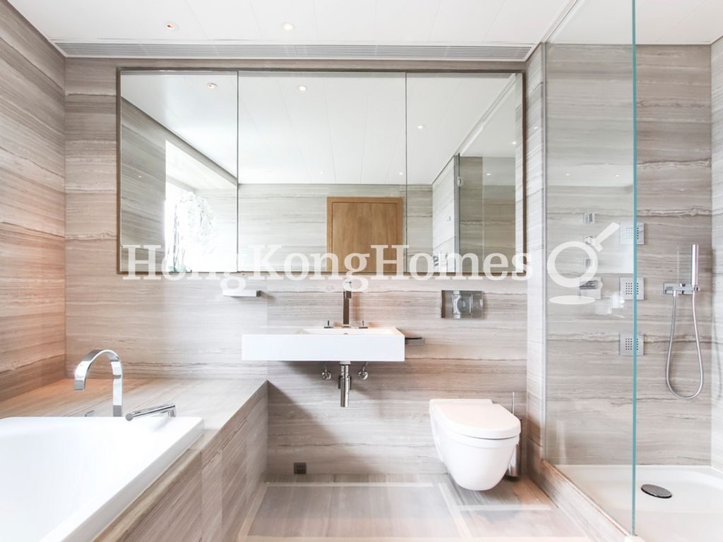 Third Ensuite Bathroom — HighCliff, Mid-levels East