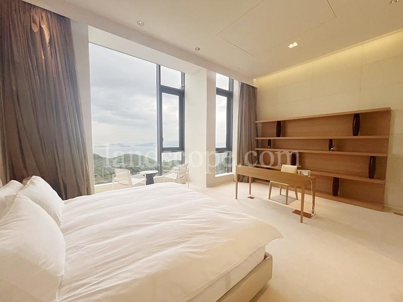 photo 4 — 3-5 Plunkett's Road, The Peak
