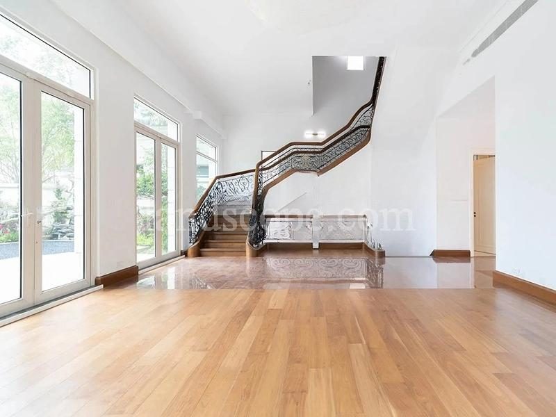 110 Repulse Bay Road