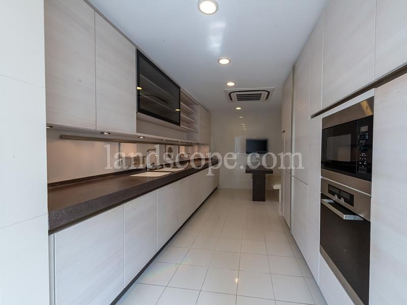 photo 11 — Estoril Court, Midlevels Central