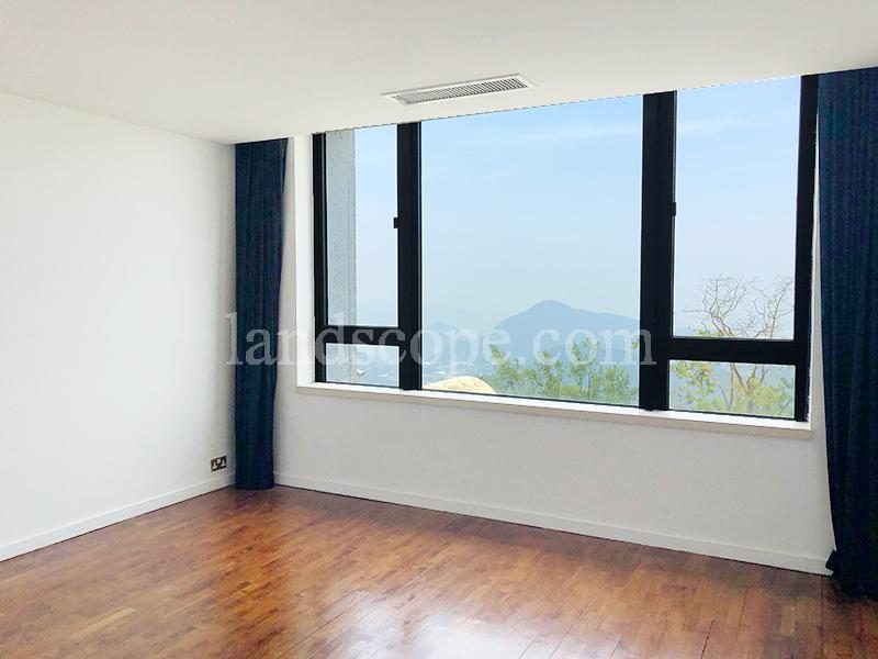 photo 4 — Ondina Heights, The Peak