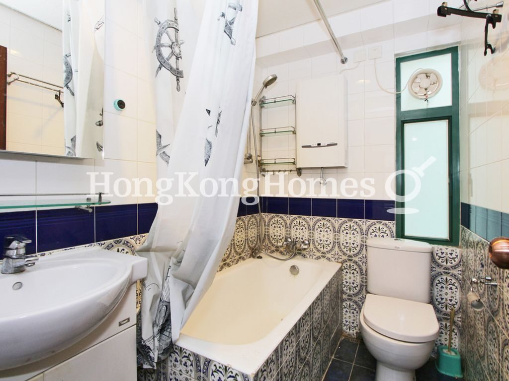 Guest Bathroom — Tim Po Court, Mid-levels West