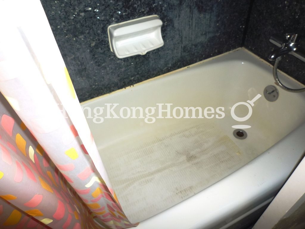 Guest Bathroom — Vantage Park - Block 02, Mid-levels West