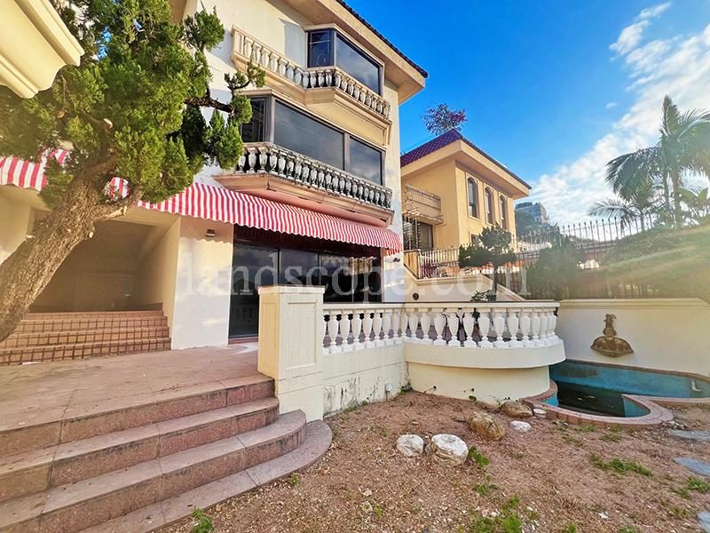 photo 2 — Villa Corniche, Repulse Bay