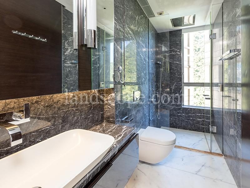 photo 8 — 39 Conduit Road, Midlevels West