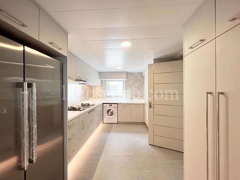 photo 12 — 56 Repulse Bay Road, Repulse Bay